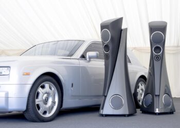 Estelon julkisti Rolls-Roycen innoittamat ökykaiuttimet