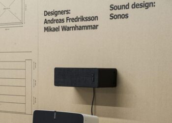 Asuksen pelikuulokkeet on varustettu neljällä vahvistimella