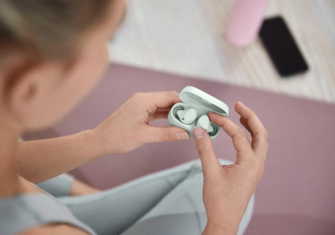 Jabra esitteli täyslangattomat Elite 4 Active -vastamelukuulokkeet urheilukäyttöön