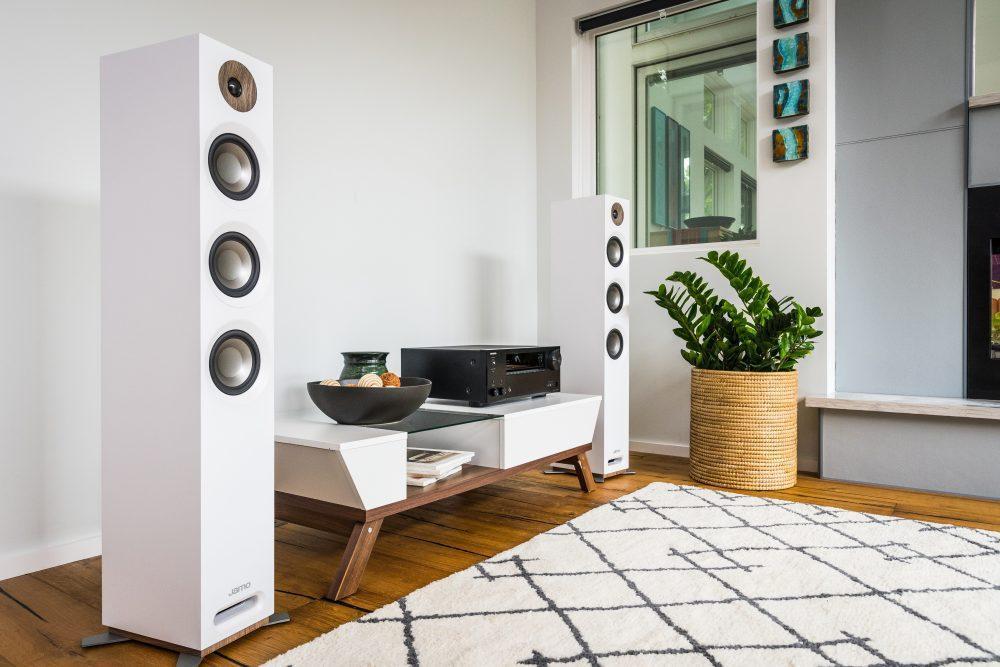 Kokeilussa Jamon uudet Studio 8 -kaiuttimet: Popcornintuoksuista tutinaa kotoisaan elokuvaelämykseen