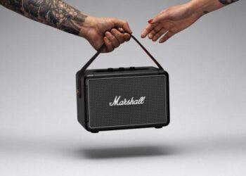 Lahkeet lepattamaan myös matkalla – Marshall lupaa Kilburn II -kaiuttimen olevan luokkansa kovaäänisin