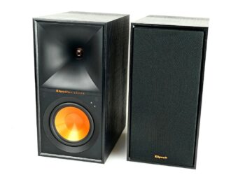 Kokeilussa Klipsch R-50PM: Luokkaansa suuremman kuuloiset kompaktit aktiivikaiuttimet