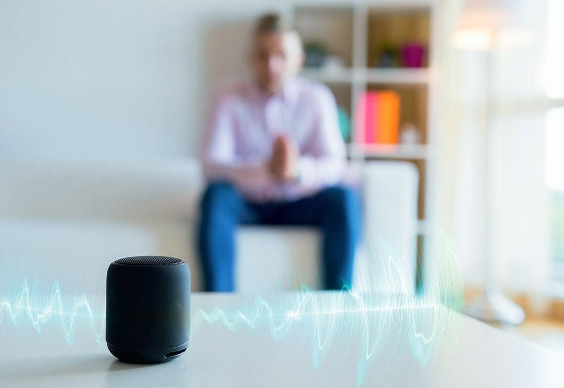 Kolumni: ”Älykaiuttimet – eli näin juttelen digilaitteilleni”