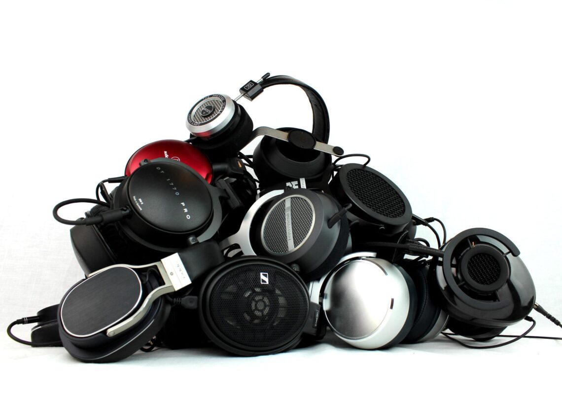 NETTIJATKO AVPlus 3/18: Hifikuulokevertailun 2. osan kuunteluarviot