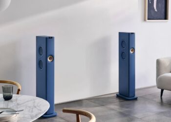 KEF juhlii – ja minkälaisella kaiuttimella!