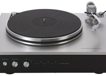 Luxmanilta uusi edullisempi suoravetoinen levysoitin – saataville kansainvälisesti vuoden 2019 alussa