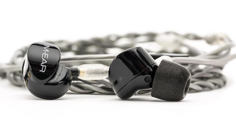 Audiolab julkisti kahdet highend-napit – valmistajan ensimmäiset kuulokkeet