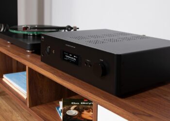 Tulevaisuutta varten räätälöity integroitu vahvistin?