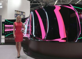 LG demosi taipuvaa näyttöruutua ISE-messuilla