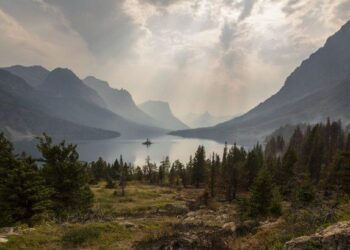 Viisi vinkkiä parempiin maisemakuviin – nappaa talteen ideat kesäreissulle!
