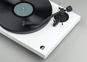 Pro-Jectilta audiofiiliversio Debut III -levysoittimesta