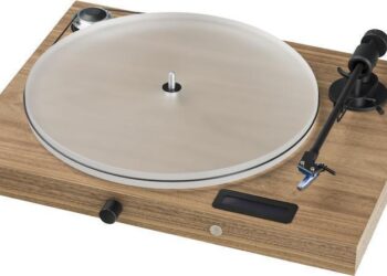 Pro-ject julkisti kalliimman version Juke Box -vinyylisoittimestaan – saataville myös kaiuttimien kanssa