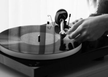 Pro-Ject esitteli uuden X1-levysoittimen – pääpaino ominaisuuksien sijaan äänenlaadussa