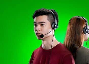 Razer esitteli yksikorvaiset Tetra-pelikuulokkeet