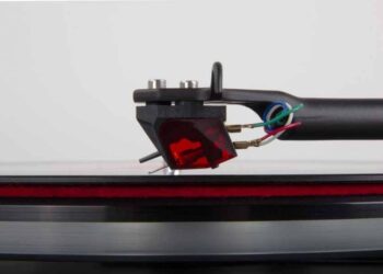 Rega julkisti uuden Ania Pro MC -äänirasian