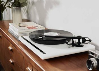 Roksanilta täyden palvelun Attessa-hifimallisto