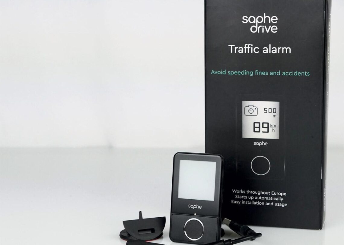 Testissä Saphe Drive -liikenne- ja nopeuskamerahälytin: ”Stop huomaamattomille ylinopeussakoille!”