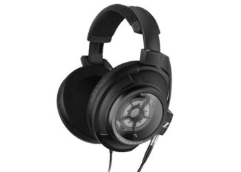 Sennheiserilta kuulokeuutuuksia ja soundbarin prototyyppi