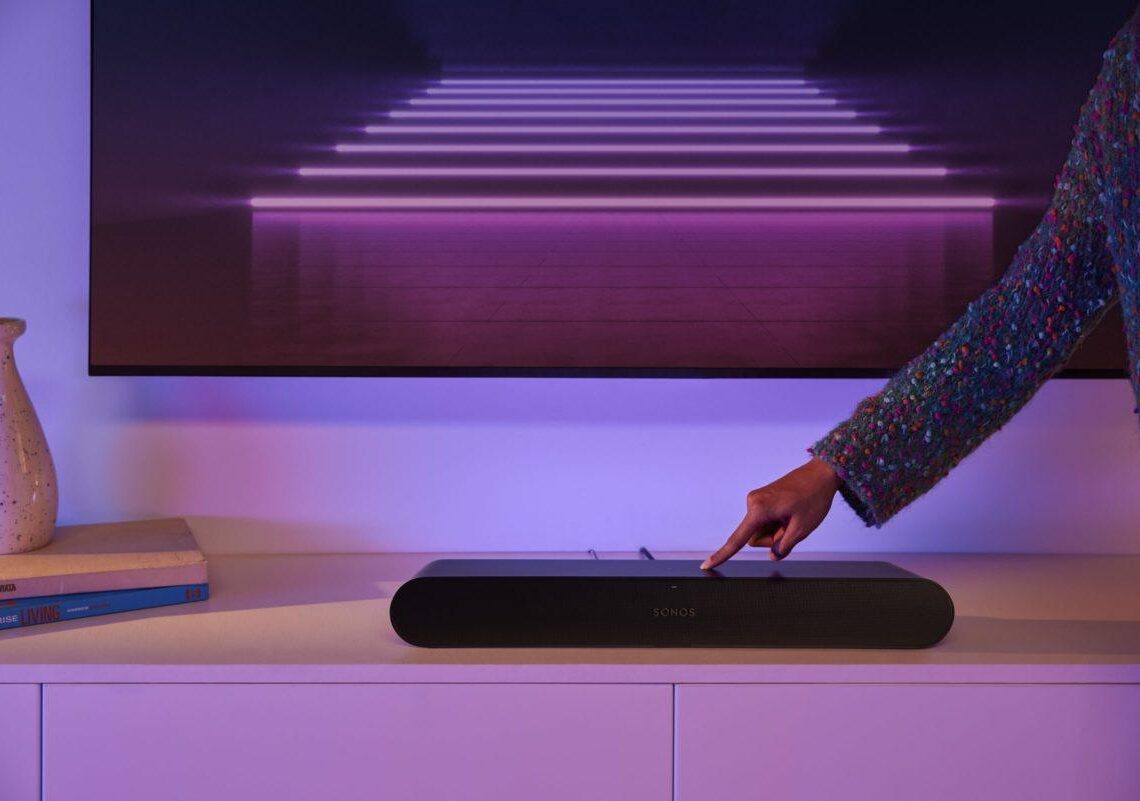 Sonos esitteli kompaktin ja edullisen Ray-soundbarin