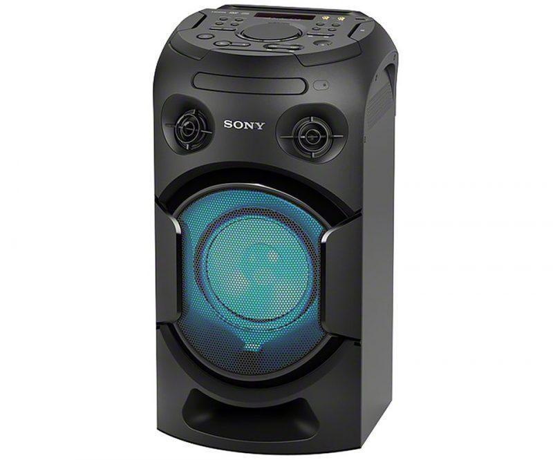 Sonyn MHC-V21D-bilekaiuttimessa on melkein kaikki – esimerkiksi kitaravahvistin, mikrofoniliitäntä, dvd/cd-soitin ja valaistus