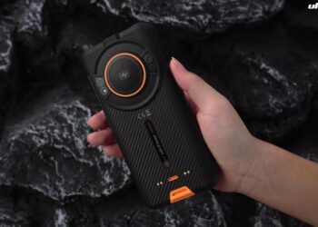 Ulefonen panssaripuhelin tarjoaa kahden vuorokauden puheajan ja järeän kaiuttimen