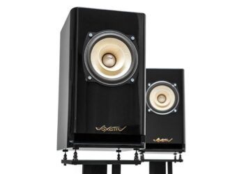 Voxativilta kaiuttimet ja Absolut Box -vahvistimet yhdistävä Hagen Absolut -setti