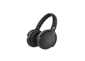 Sennheiserilta kahdet vastamelukuulokkeet ja yhdet Bluetooth-kuulokkeet