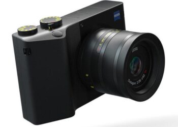 Zeissin täyden kennon kompaktikamera on melkoinen mylly – integroitu Lightroom ja 512 gigatavun muisti